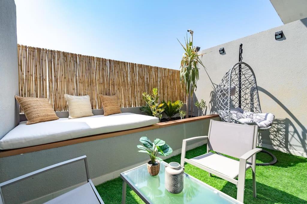 Charming Loft With Spacious Terrace In Jvc Dubai