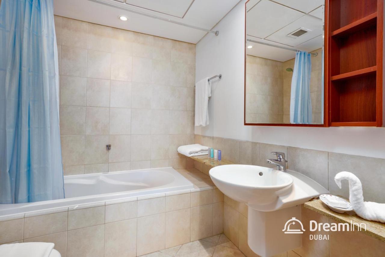Dream Apartments- Emaar Towers - Rega Al Buteen Apartment