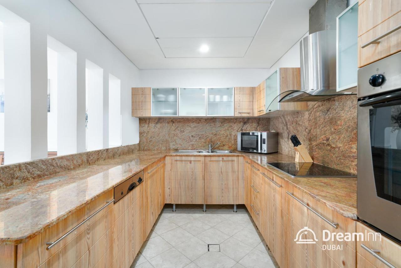 Dream Apartments- Emaar Towers - Rega Al Buteen Dubai