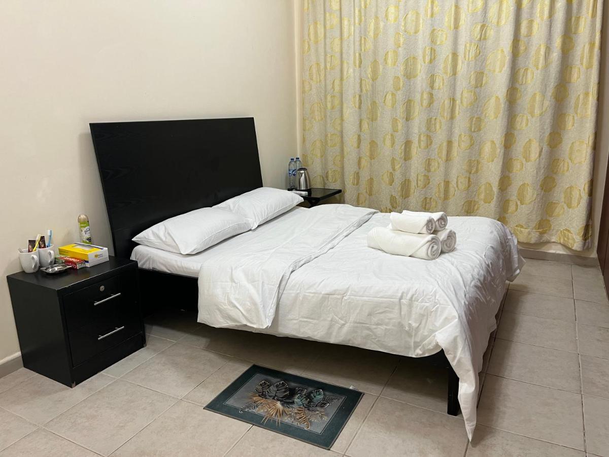 Master Attached Bathroom Daire Dubai