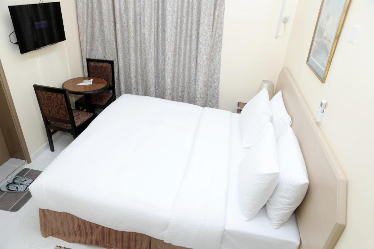 Blue Sky Way Hotel *