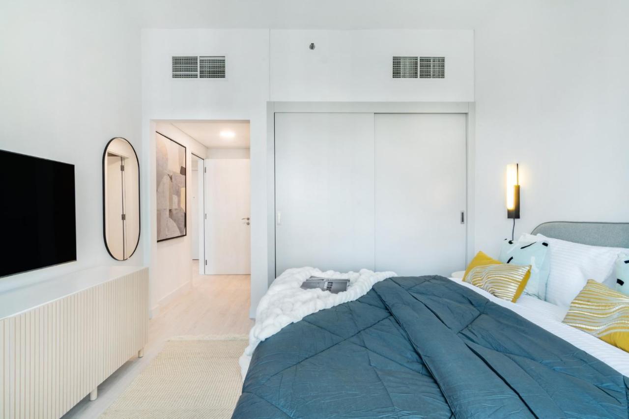 The Smart Concierge - Sparkle Tower Apartment