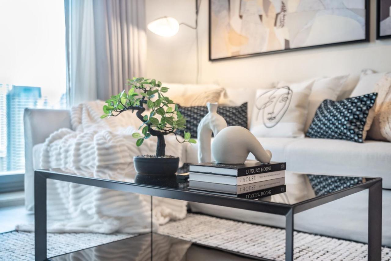 The Smart Concierge - Sparkle Tower Dubai