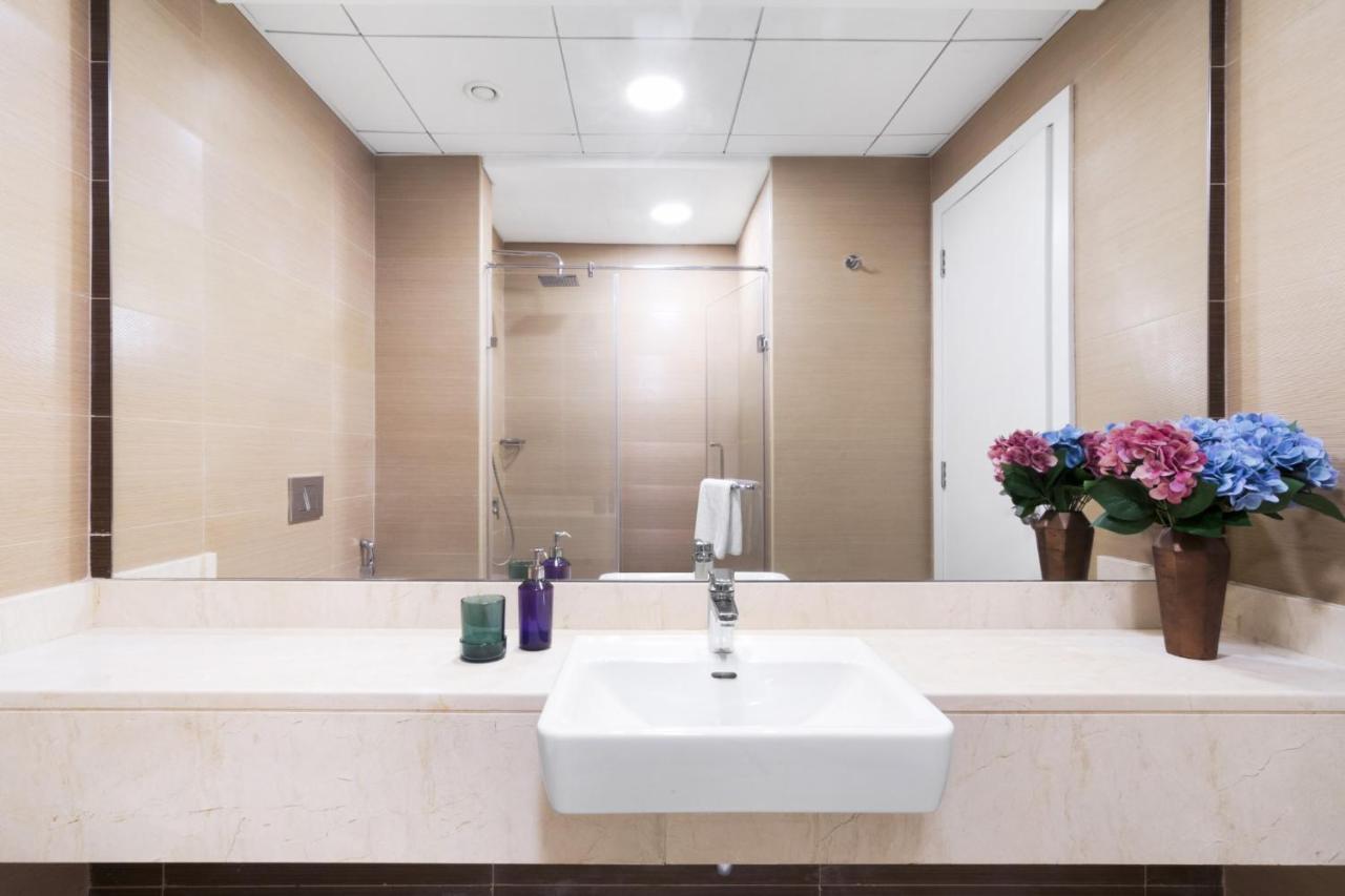 The Smart Concierge - Sparkle Tower * Dubai