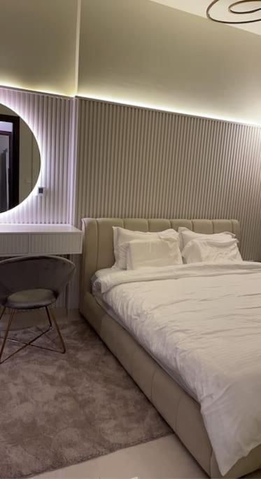 New Luxury Modern Canal View. Daire Dubai