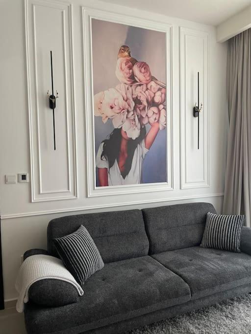New Luxury Modern Canal View. Daire