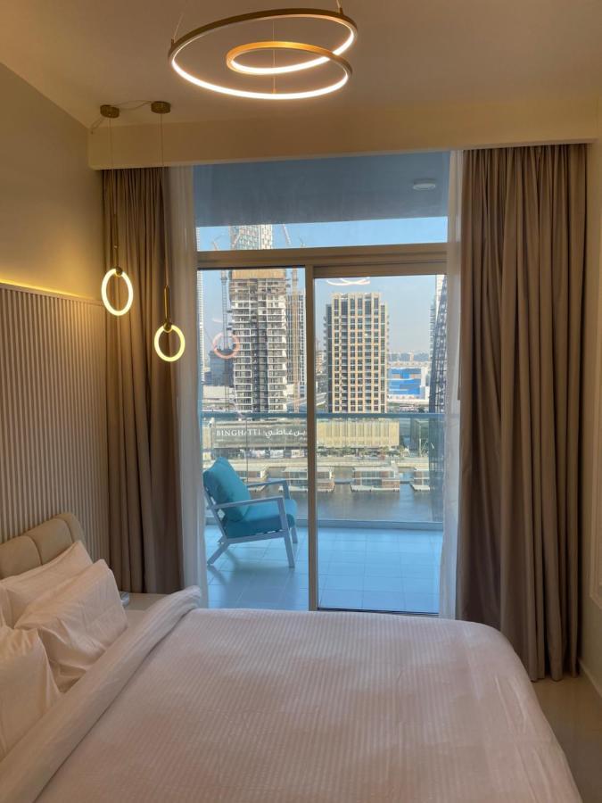 Daire New Luxury Modern Canal View. Dubai