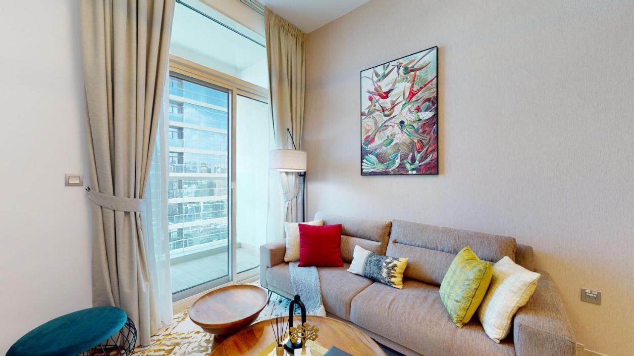 Stylish Balcony And Sea Views Apartment Dubai
