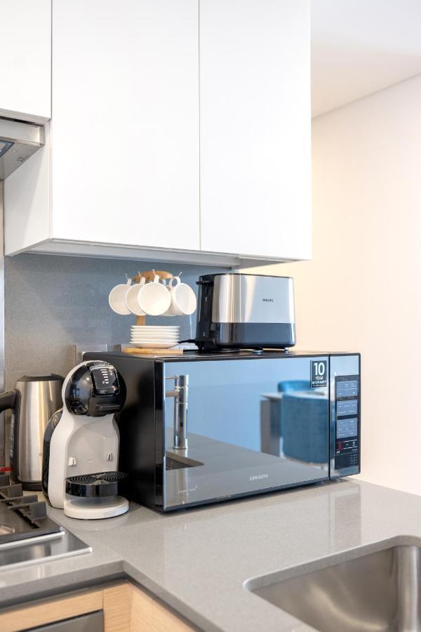 Apartment Ultra Luxury Palm - Mina Azizi - Free 5 Star Access *