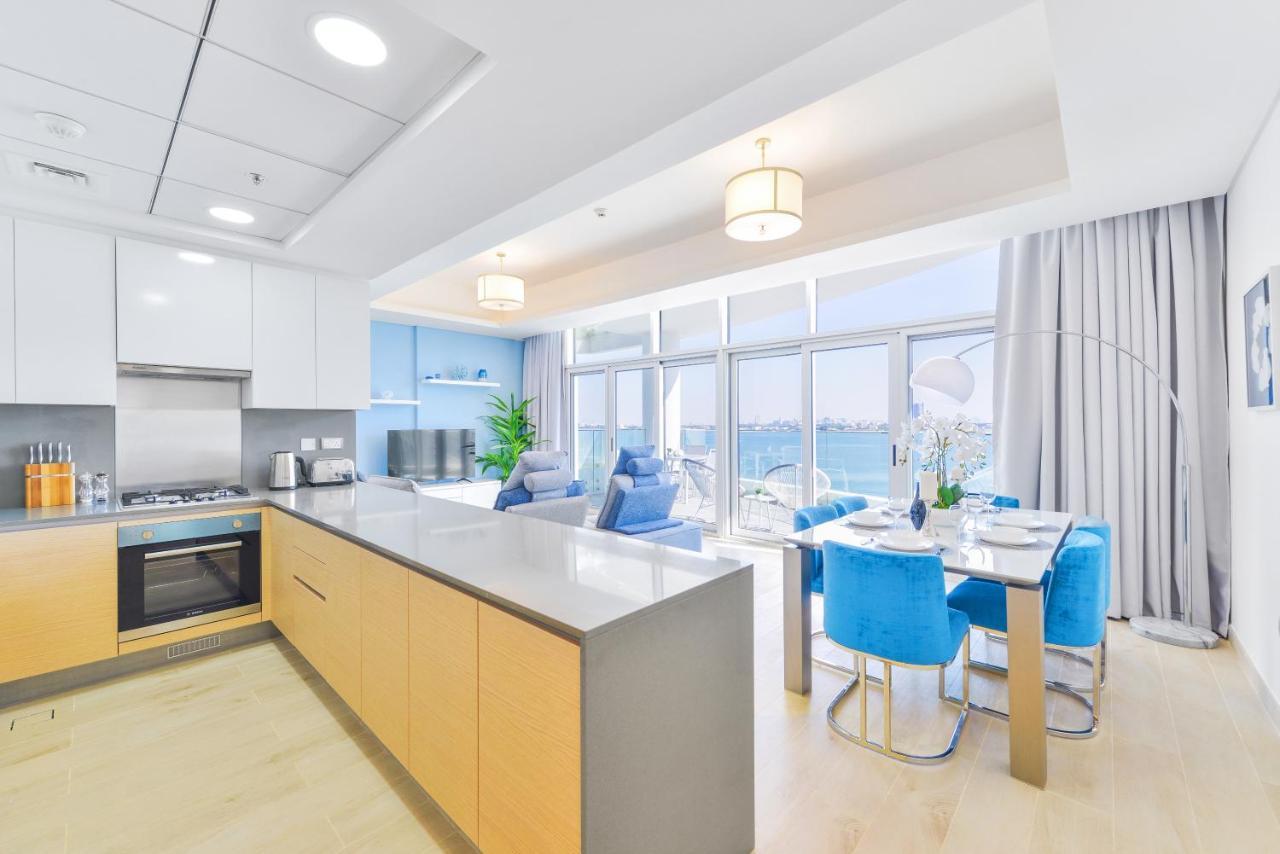 Ultra Luxury Palm - Mina Azizi - Free 5 Star Access Apartment Dubai