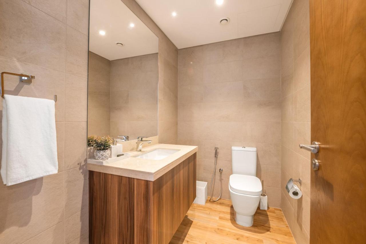 Apartment Ultra Luxury Palm - Mina Azizi - Free 5 Star Access *
