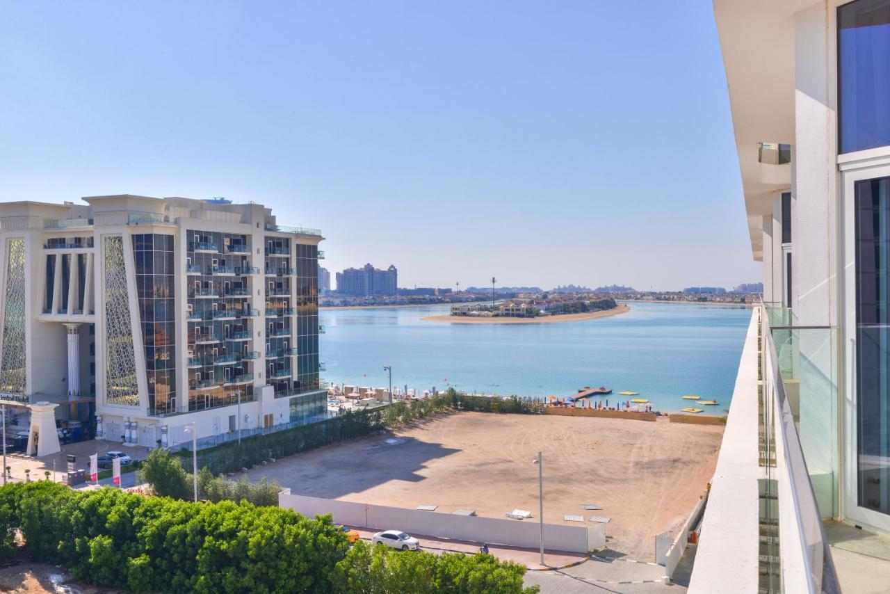 Ultra Luxury Palm - Mina Azizi - Free 5 Star Access Apartment Dubai