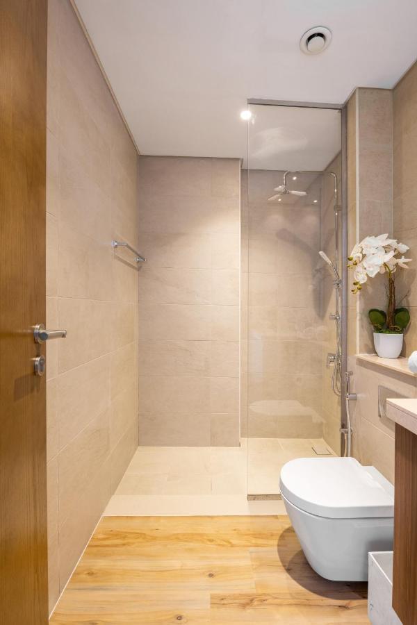 Apartment Ultra Luxury Palm - Mina Azizi - Free 5 Star Access Dubai
