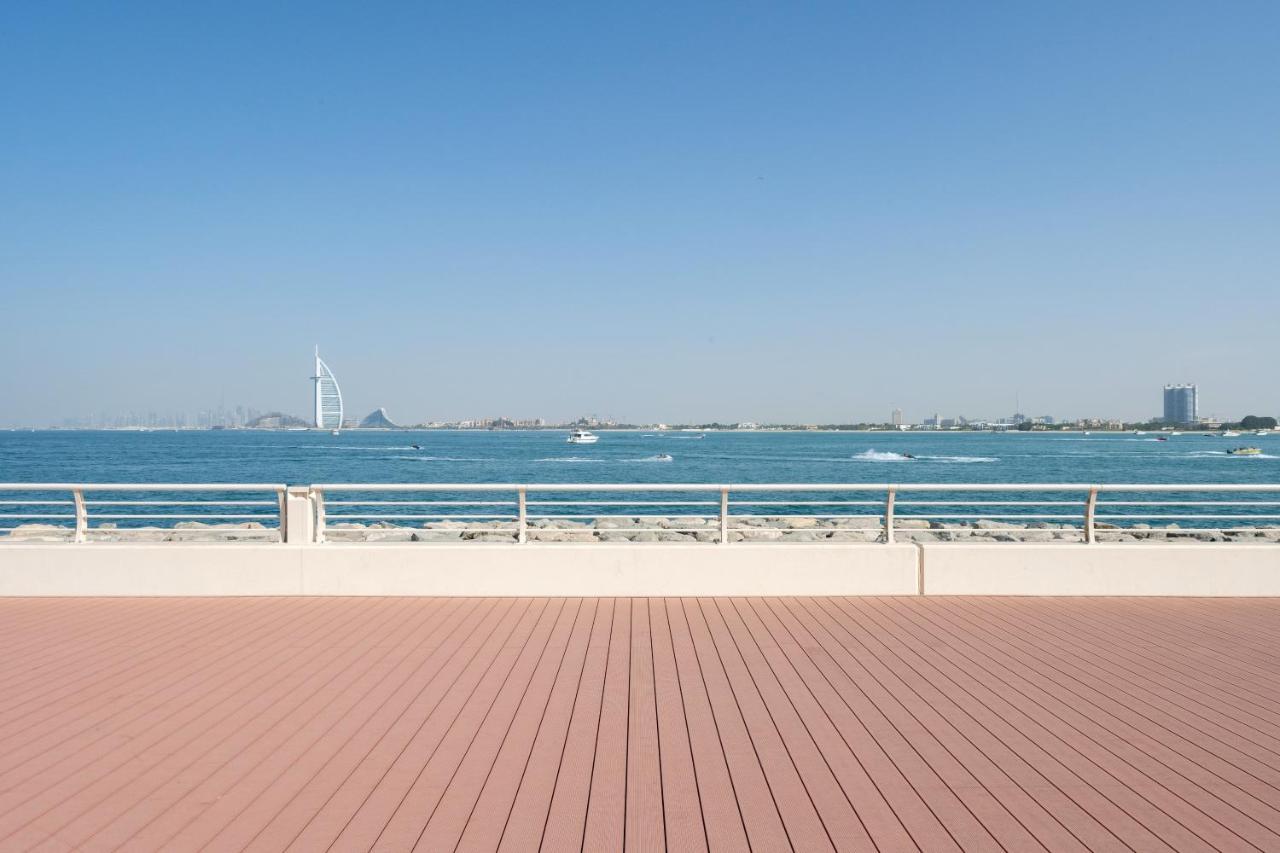 Apartment Ultra Luxury Palm - Mina Azizi - Free 5 Star Access Dubai
