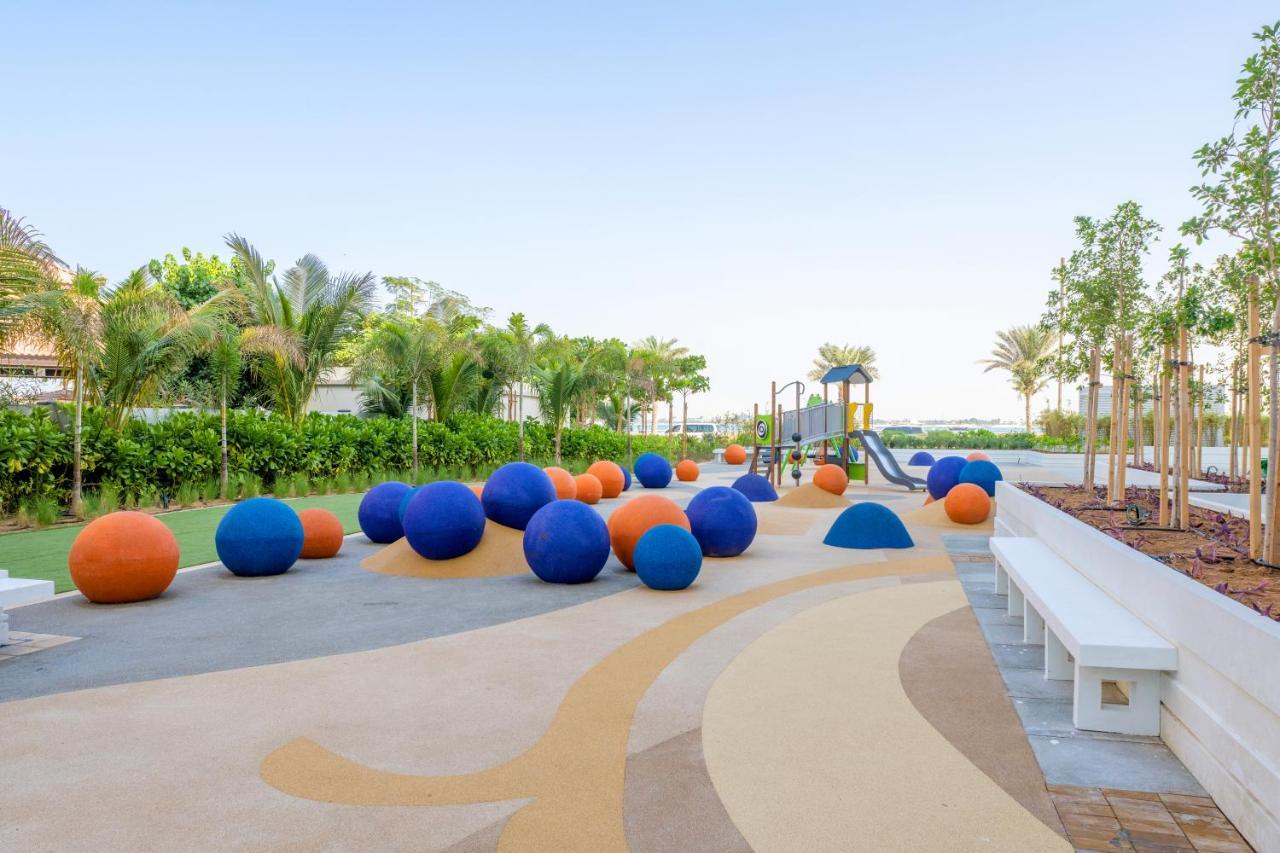 Ultra Luxury Palm - Mina Azizi - Free 5 Star Access Apartment *