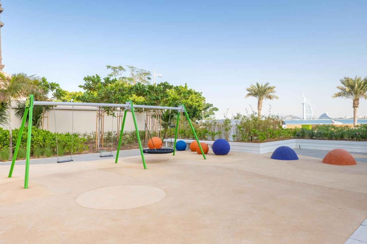 Ultra Luxury Palm - Mina Azizi - Free 5 Star Access Apartment Dubai