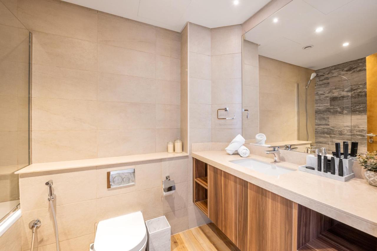 Apartment Ultra Luxury Palm - Mina Azizi - Free 5 Star Access Dubai