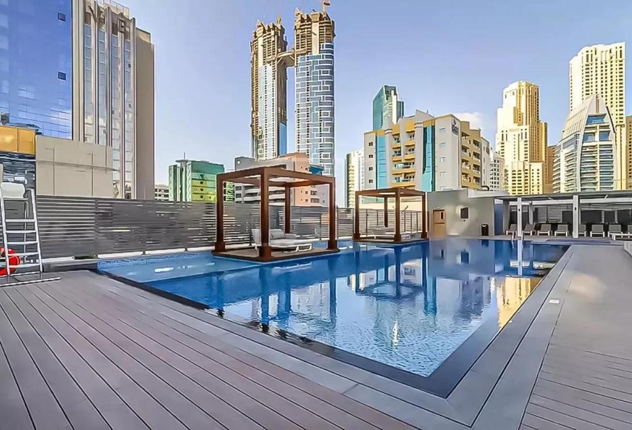 Stylish Balcony And Sea Views Apartment *