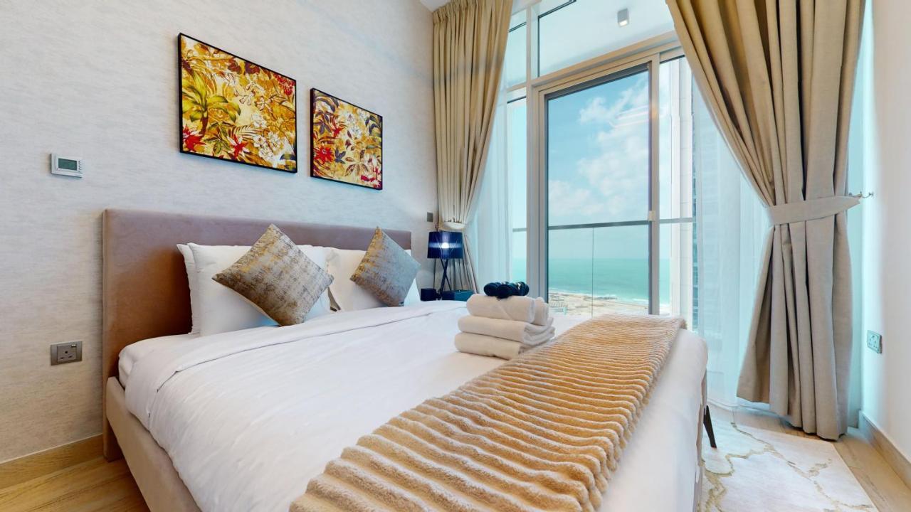 Apartment Stylish Balcony And Sea Views Dubai