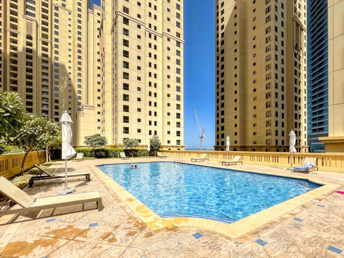 The Smart Concierge - Bahar 6 Tower Apartment *