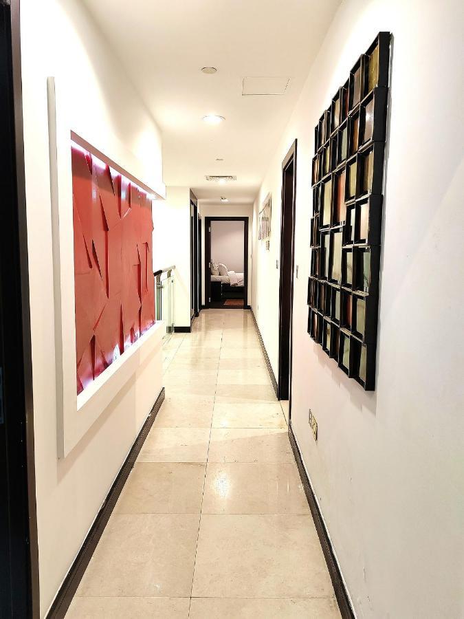 6 Bedrooms In The Main Jbr Walk Dubai