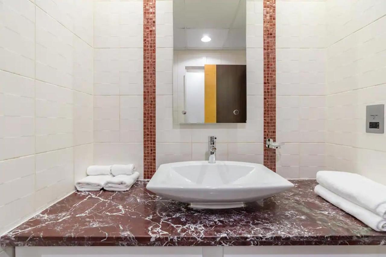 Holiday home 6 Bedrooms In The Main Jbr Walk *