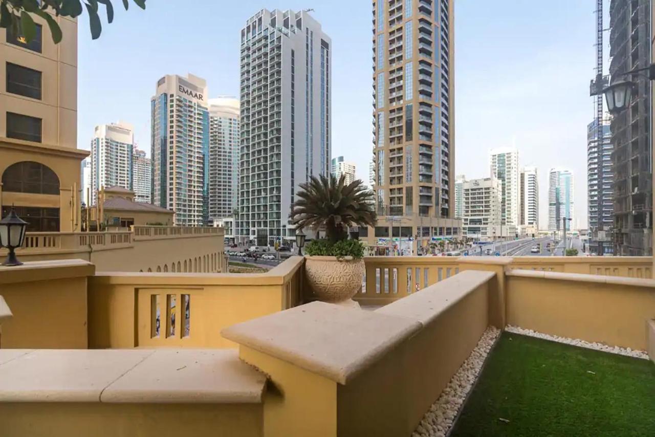 6 Bedrooms In The Main Jbr Walk