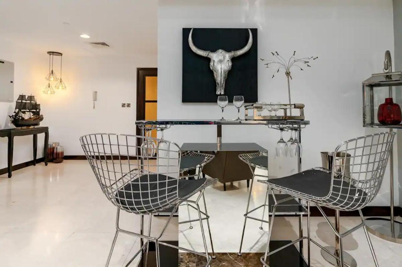 6 Bedrooms In The Main Jbr Walk * Dubai
