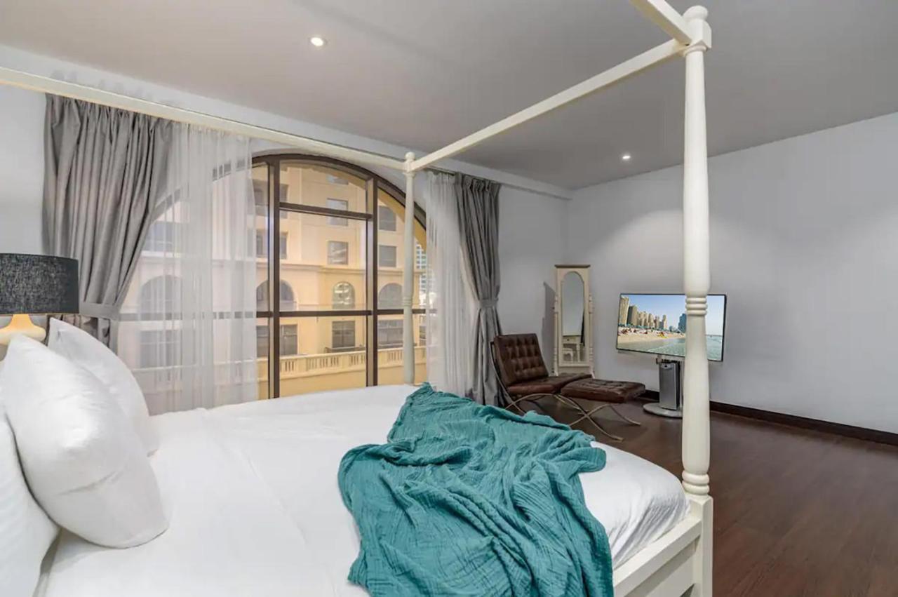 6 Bedrooms In The Main Jbr Walk