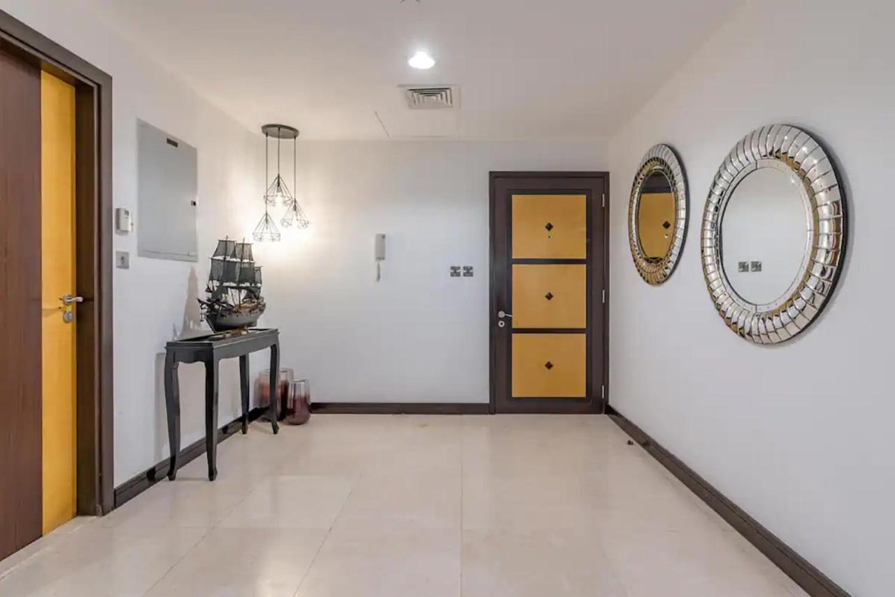6 Bedrooms In The Main Jbr Walk * Dubai