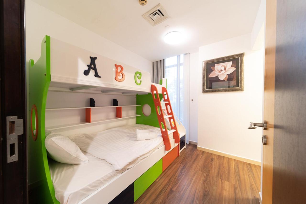 6 Bedrooms In The Main Jbr Walk