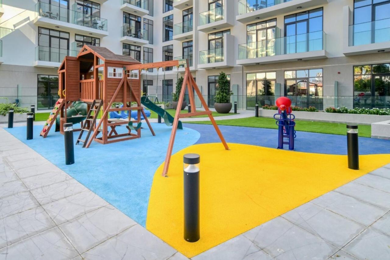 Modern Living Daire Dubai