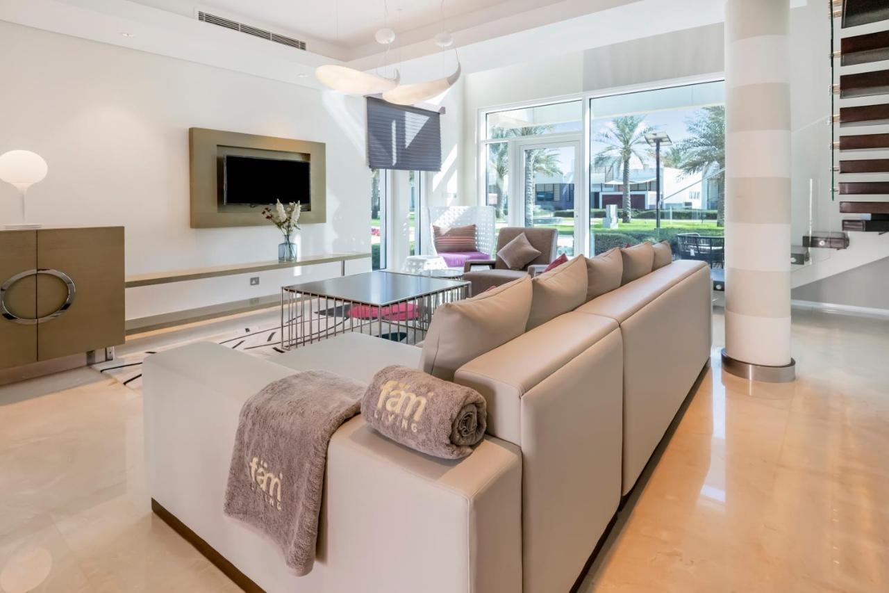 Fam Living - Sarai Beach Villas - Palm Jumeirah - Families Only Villa Dubai
