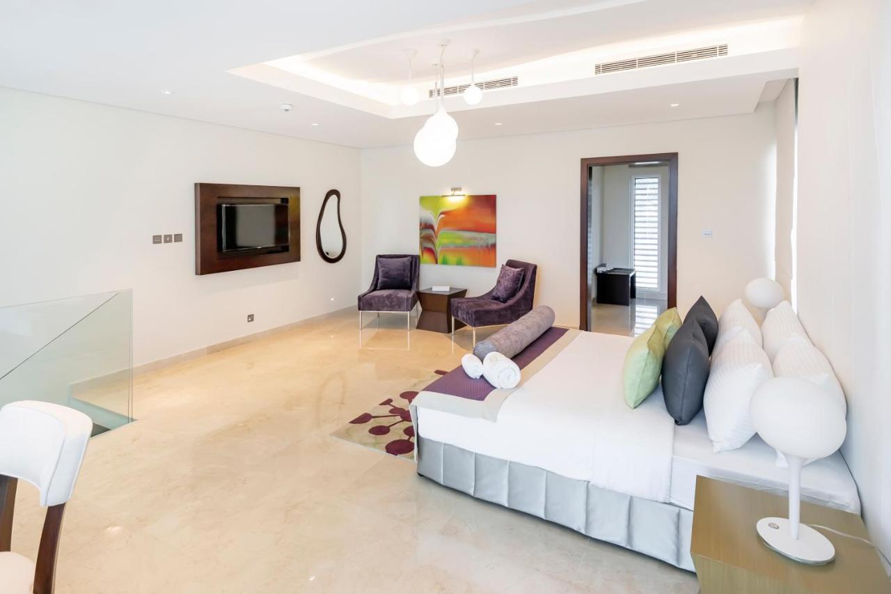 Fam Living - Sarai Beach Villas - Palm Jumeirah - Families Only Villa Dubai