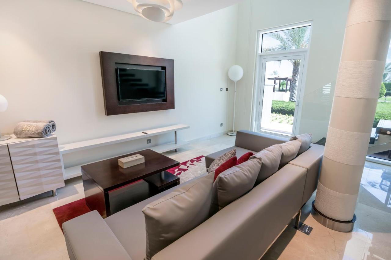 Villa Fam Living - Sarai Beach Villas - Palm Jumeirah - Families Only Dubai