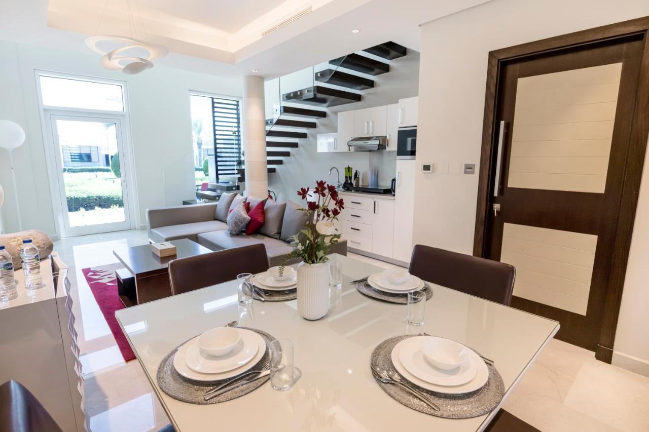 Fam Living - Sarai Beach Villas - Palm Jumeirah - Families Only Villa