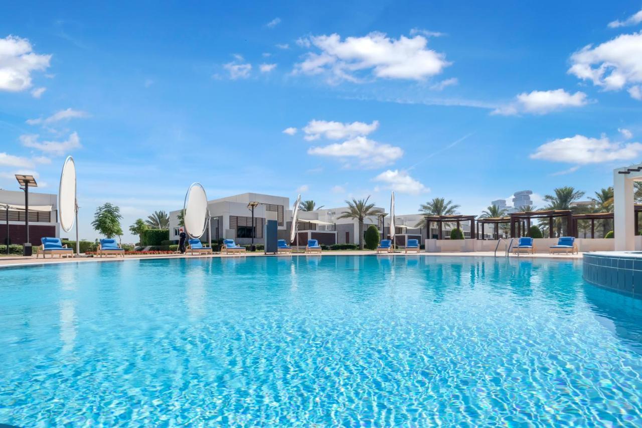 Fam Living - Sarai Beach Villas - Palm Jumeirah - Families Only Villa