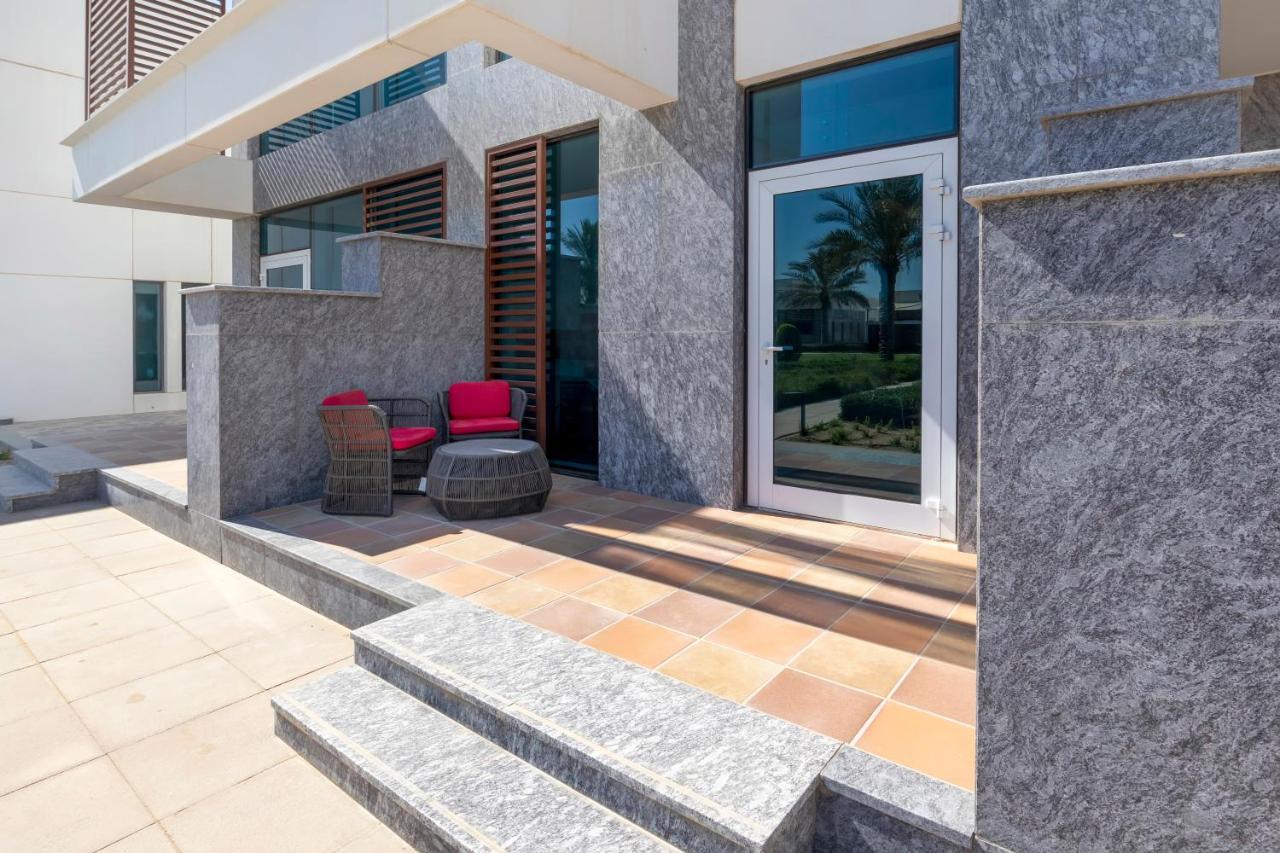 Fam Living - Sarai Beach Villas - Palm Jumeirah - Families Only Dubai