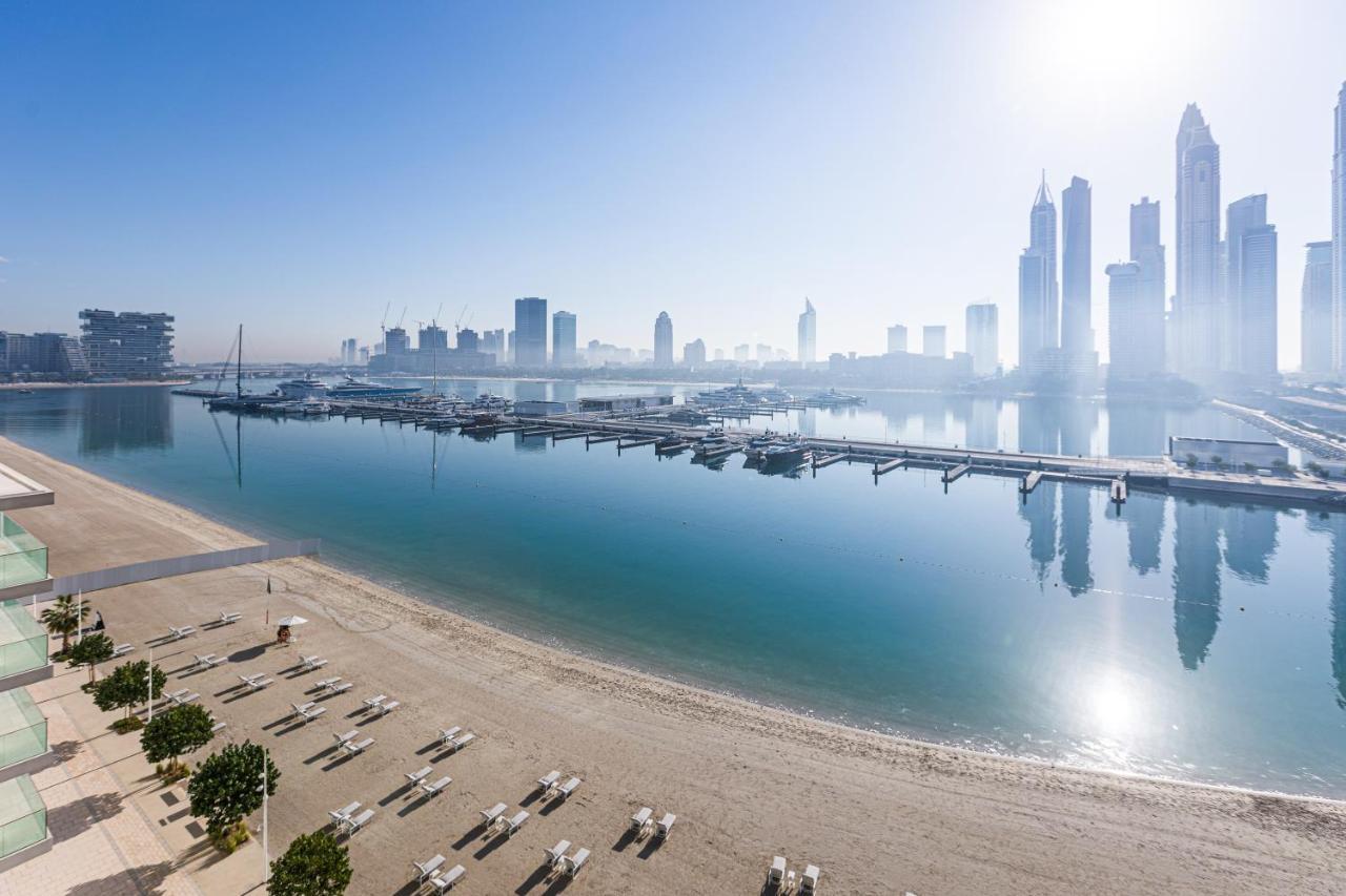 Views In From The Gorgeous * Dubai