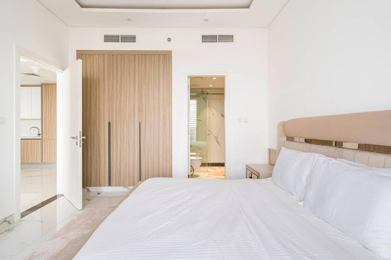 Luxurious 1-bedroom In Hills Apartment Dubai