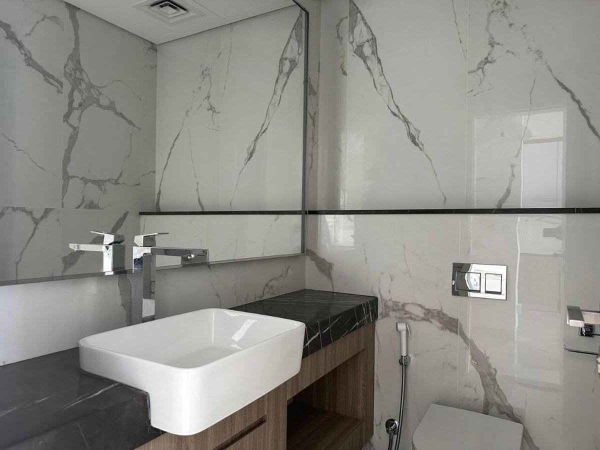 Luxurious 1-bedroom In Hills Apartment Dubai