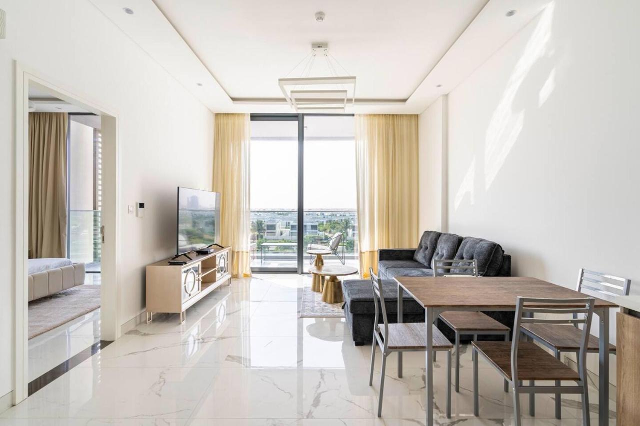 Luxurious 1-bedroom In Hills Apartment *