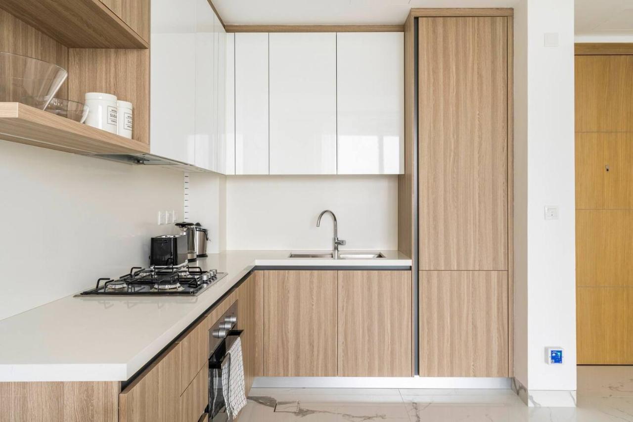 Luxurious 1-bedroom In Hills Apartment *
