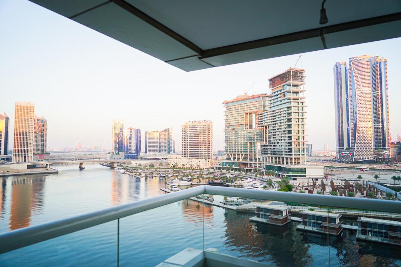 Al Ashrafia Saray Magnificent 3br Canal Views Apartment Dubai