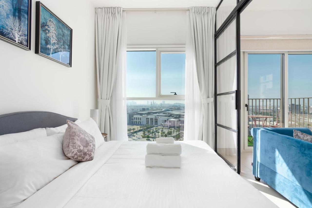 Lux Bnb Collective-1 -dubai Hills Daire Dubai