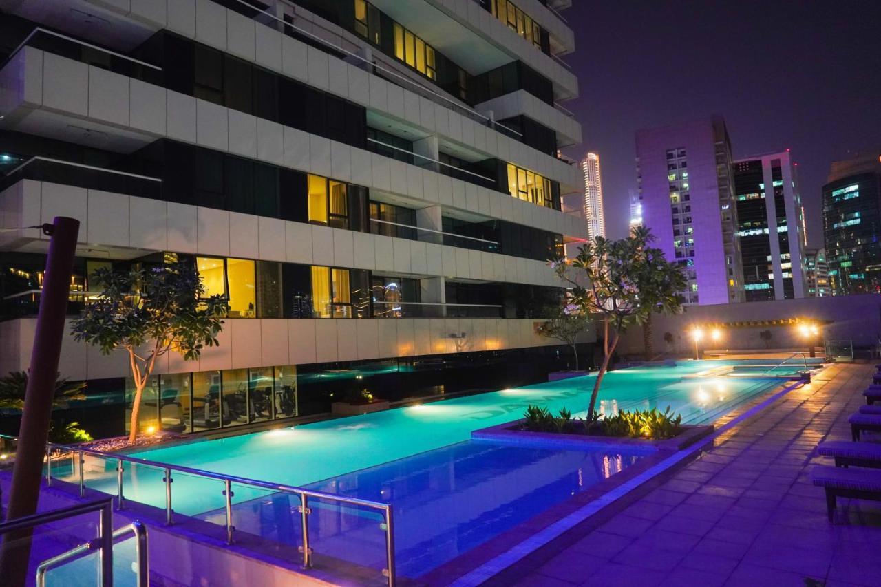 Al Ashrafia Saray Magnificent 3br Canal Views * Dubai