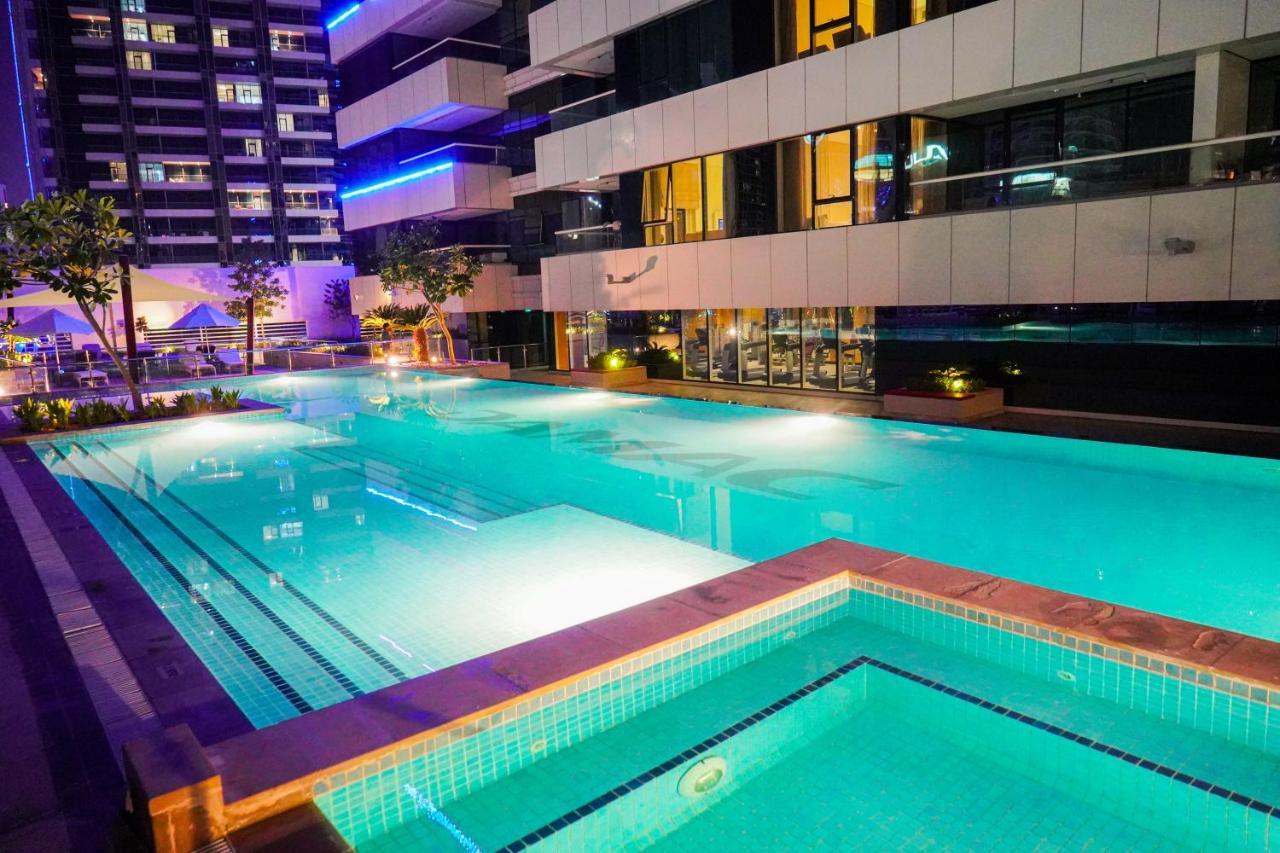 Al Ashrafia Saray Magnificent 3br Canal Views Dubai