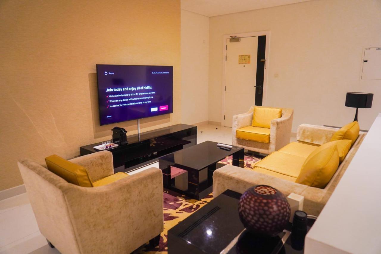 Al Ashrafia Saray Magnificent 3br Canal Views Apartment Dubai