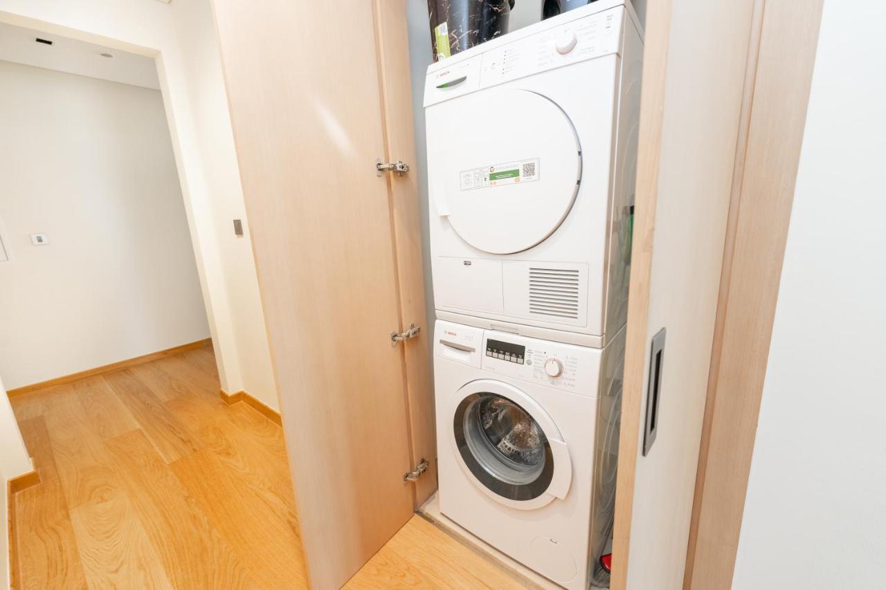 Fam Living - Rp Heights - 3 Mins Walk To Burj Khalifa & Mall Downtown Apartment *