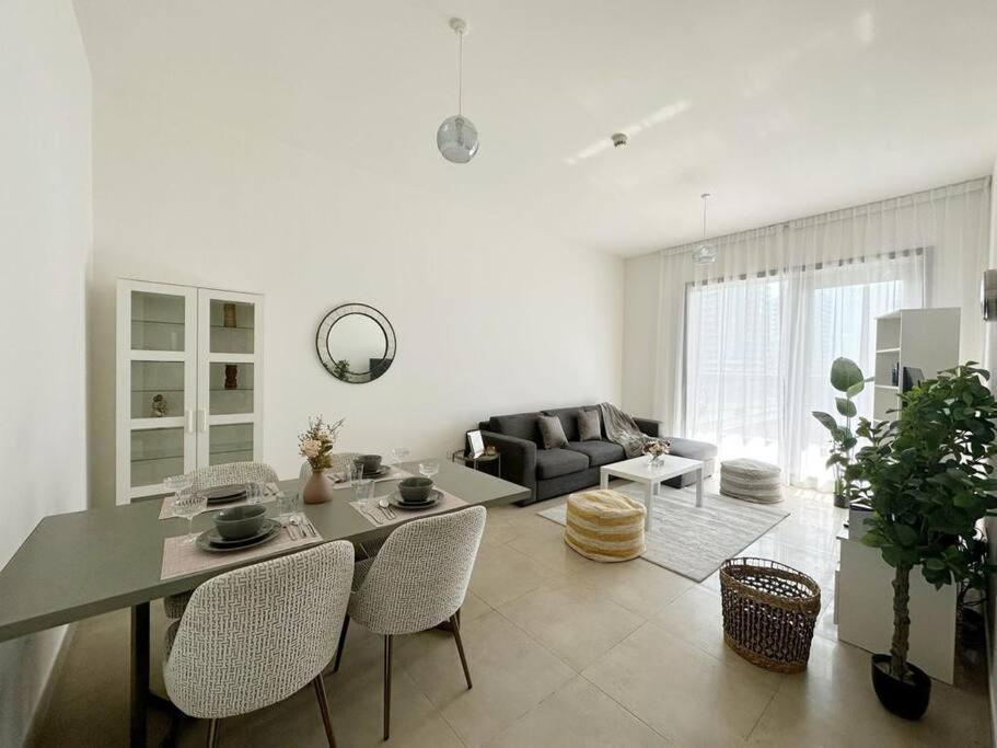 Daire Walk To The Beach - Sparkle Towers With Marina Views *